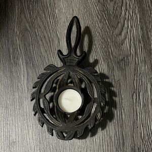 Vintage cast iron tealight warmer/ trivet, Black
